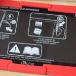 Das Kurio Tablet nach dem Auspacken mit Schutzfolie