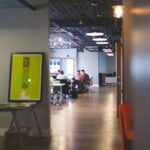 Der Wechsel zu einem festen Arbeitsplatz – Foto (c) StartupStockPhotos / pixabay.com