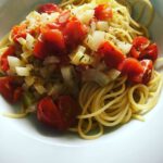 Spaghetti mit Tomaten und Fenchel