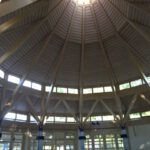 Sonne durch die Kirchenfenster