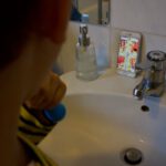 Putzen und Aliens besiegen mit der Playbrush