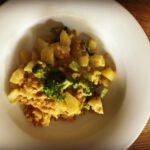 Brokkoli-Kartoffel-Curry mit Kokosmilch