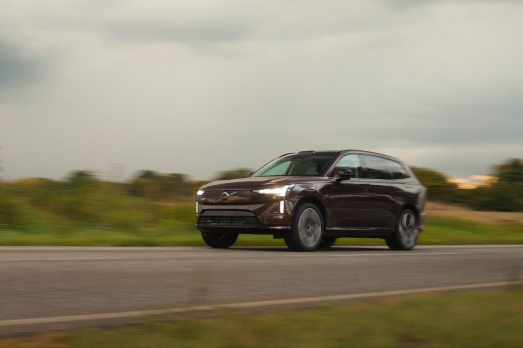 Der Volvo EX90 im Test: Warum das Elektro-SUV Familien begeistert - Foto (c) Tim Trautwein
